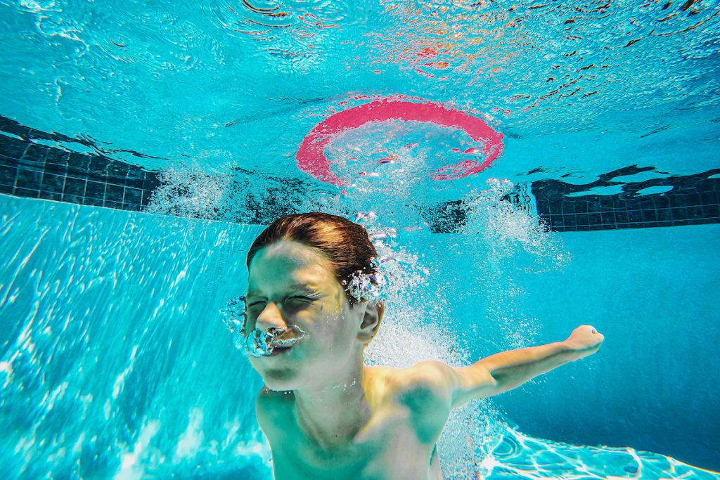 the-difference-between-swimmer-s-ear-vs-regular-ear-infections